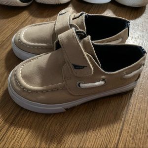 Toddler boys Nautica boat shoes sz 7
